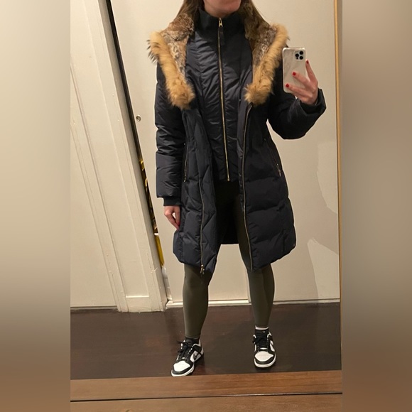 MACKAGE TRISH NAVY DOWN COAT WITH FUR COLLAR SIZE LARGE
